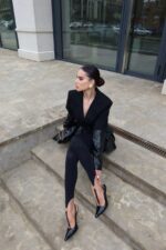Женские Черные Леггинсы Микс с Фигурными Штрипками