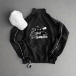 Мужская Свободная Черная Ветровка Олимпийка с Кантом и Принтом на Спине "Street Gangster"