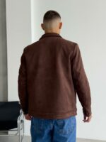 Мужская Демисезонная Замшевая Коричневая Куртка Бомбер на Молнии с Воротником и Накладными Карманами