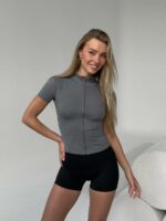 Женский Спортивный Графитовый Кроп Топ на Молнии с Короткими Рукавами