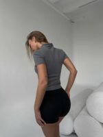 Женский Спортивный Графитовый Кроп Топ на Молнии с Короткими Рукавами