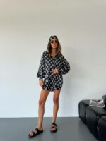 Женский Шелковый Летний Черно-Белый Костюм Комплект Четверка в Принт - Топ + Шорты + Рубашка + Бандана