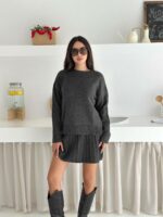 Женский Мягкий Трикотажный Черный Костюм (Кофта + Юбка)