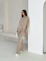 Женский Трикотажный Бежевый Костюм Двойка Оверсайз с Кантом - Свитер Свободного Кроя + Широкие Штаны