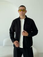 Мужская Плотная Хлопковая Черная Рубашка Прямого Кроя с Карманом на Груди