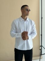 Мужская Базовая Хлопковая Белая Рубашка Прямого Кроя - Классическая с Маленькой Вышивкой