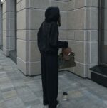 Женский Теплый Черный Костюм Оверсайз на Флисе - Худи с Нашивкой + Широкие Штаны