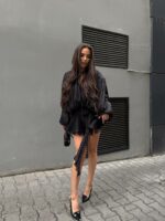 Женское Шелковое Черное Платье Мини с Объемным Верхом и Рукавами