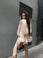 Женское Шелковое Белое Платье Мини с Объемным Верхом и Рукавами