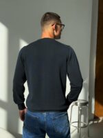Мужской Классический Темно-Зеленый Свитер с Круглым Вырезом и Маленькой Вышивкой