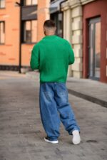 Мужской Теплый Базовый Зеленый Свитер Свободного Кроя со Спущенным Плечом