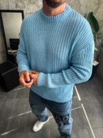 Мужской Теплый Базовый Голубой Свитер Свободного Кроя со Спущенным Плечом