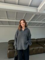 Женский Графитовый Свитер Джемпер Оверсайз с Высокой Горловиной на Змейке и Факурным Узором Косичка