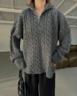 Женский Графитовый Свитер Джемпер Оверсайз с Высокой Горловиной на Змейке и Факурным Узором Косичка