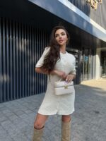 Женское Трикотажное Молочное Платье Мини на Пуговицах с Короткими Рукавами