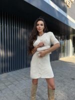 Женское Трикотажное Молочное Платье Мини на Пуговицах с Короткими Рукавами