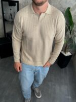 Мужской Базовый Бежевый Свитер Свободного Кроя с Отложным Воротником