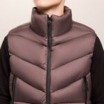 Мужская Коричневая Жилетка Безрукавка - Стеганая Дутая на Молнии с Высокой Горловиной