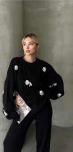 Женский Трикотажный Черный Костюм Оверсайз с Пандами - Комплект Свитер Штаны