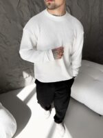 Мужской Вязаный Белый Свитер - Свободный с Круглым Вырезом