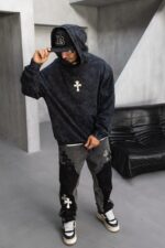 Мужское Черное Вареное Худи Оверсаз с Принтом Крестом на Спине