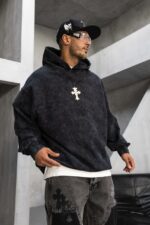 Мужское Черное Вареное Худи Оверсаз с Принтом Крестом на Спине