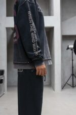 Мужской Графитовый Вареный Свитшот Оверсайз с Принтом на Спине и Рукавах