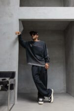 Мужской Графитовый Вареный Свитшот Оверсайз с Принтом на Спине и Рукавах