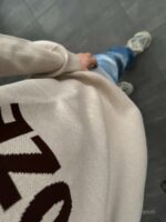 Мужской Трикотажный Бежевый Свитшот Свободного Кроя с Надписью