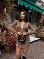 Женское Трикотажное Платье Поло Мокко Мини с Воротником и Длинными Рукавами