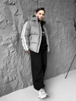 Мужская Зимняя Серая Дутая Куртка с Капюшоном и Лампасами