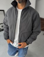 Мужская Демисезонная Темно-Серая Куртка под Горло на Подкладке