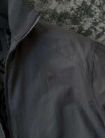 Мужская Демисезонная Темно-Серая Куртка под Горло на Подкладке