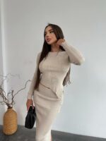 Женский Бежевый Комплект Двойка - Асимметричный Топ с Длинными Рукавами + Юбка Макси с Разрезом Сзади