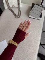 Женский Базовый Бордовый Лонгслив с Надписью и Вырезом под Большой Палец