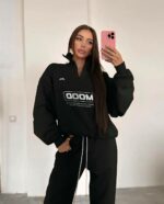 Женский Утепленный Черный Спортивный Костюм на Флисе - Кофта с Зип Воротником + Штаны Джоггеры