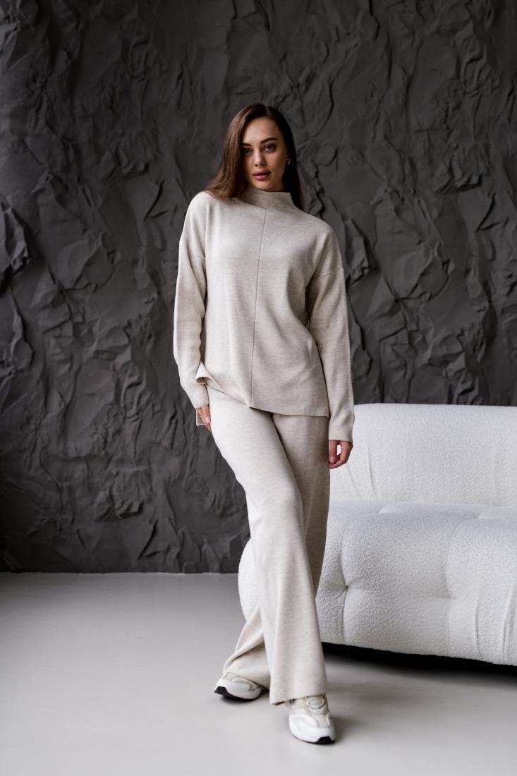 photo_2025-10-25_12-35-42 (2) Женский Трикотажный Бежевый Костюм Оверсайз - Объемный Свитер + Широкие Штаны
