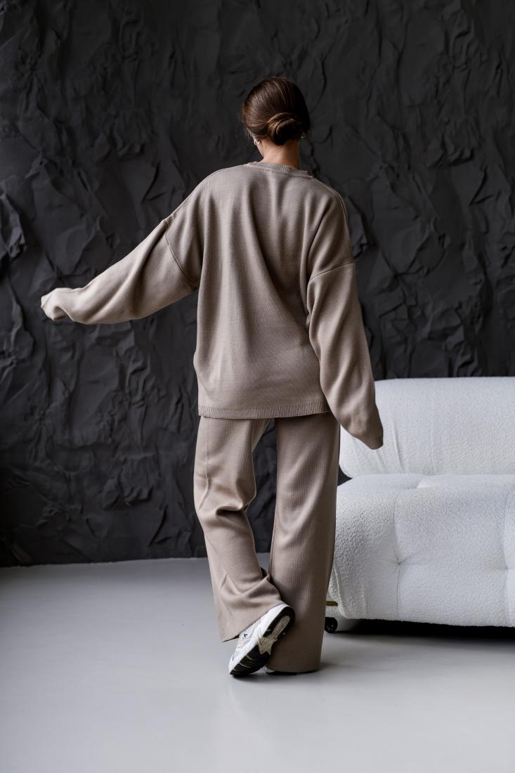 photo_2025-10-25_12-35-50 (2) Женский Трикотажный Коричневый Костюм Оверсайз - Объемный Свитер + Широкие Штаны