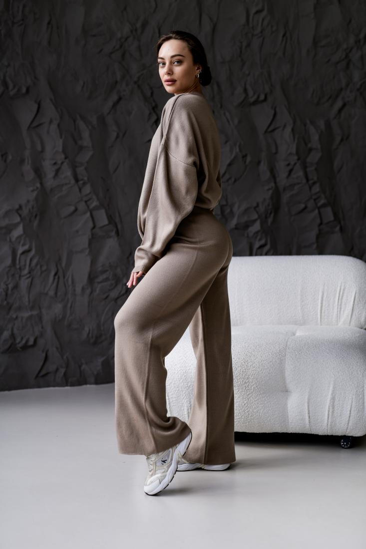 photo_2025-10-25_12-35-50 Женский Трикотажный Коричневый Костюм Оверсайз - Объемный Свитер + Широкие Штаны