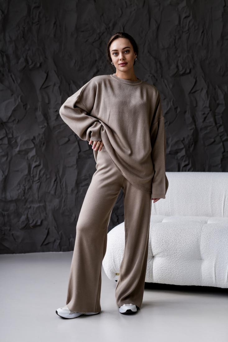 photo_2025-10-25_12-35-51 Женский Трикотажный Коричневый Костюм Оверсайз - Объемный Свитер + Широкие Штаны