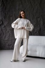 Женский Трикотажный Молочный Костюм Оверсайз - Объемный Свитер + Широкие Штаны