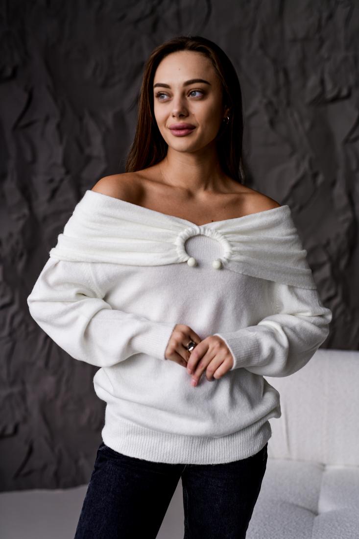 photo_2025-10-25_12-36-11 Женский Свободный Белый Свитер с Открытыми Плечами и Отворотом