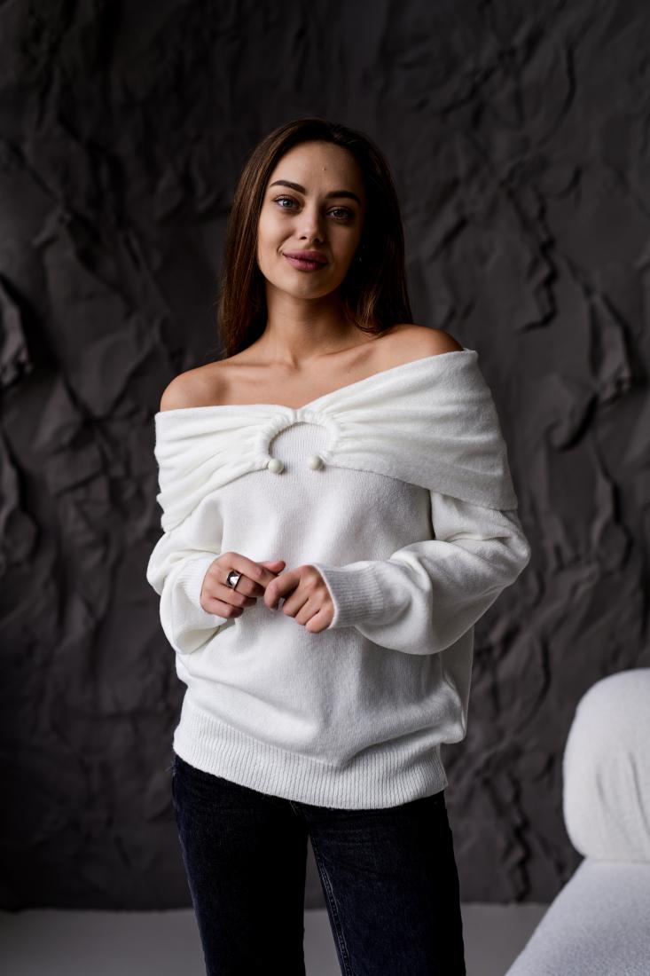 photo_2025-10-25_12-36-12 Женский Свободный Белый Свитер с Открытыми Плечами и Отворотом