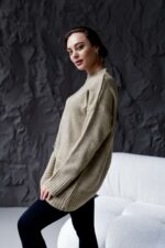 Женский Бежевый Объемный Молочный Свитер Свободного Кроя