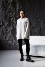 Женский Теплый Объемный Молочный Свитер Свободного Кроя