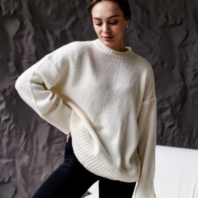 Женский Теплый Объемный Молочный Свитер Свободного Кроя