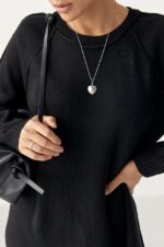 Женское Длинное Трикотажное Черное Платье Свободного Кроя