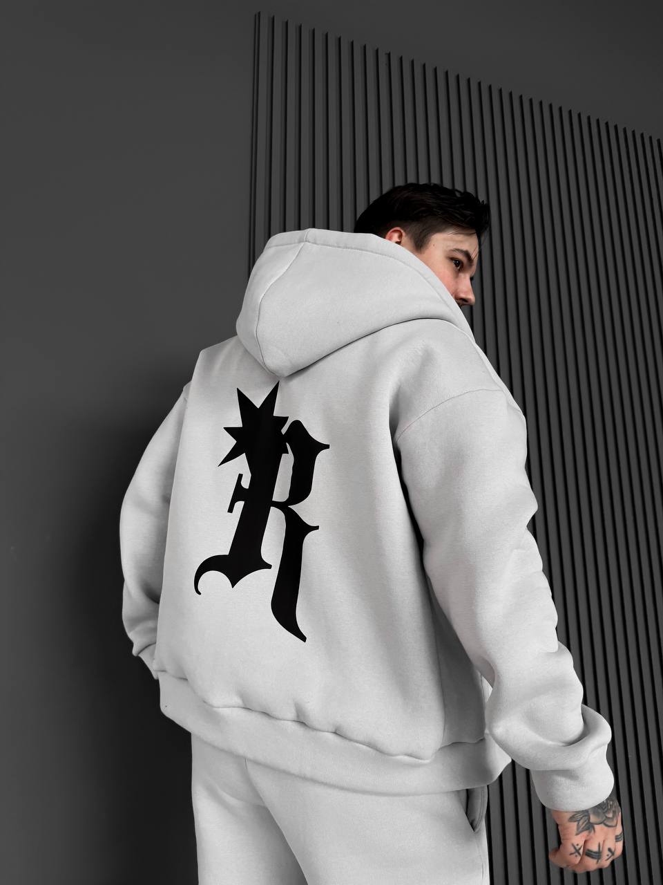 photo_2025-10-27_20-12-43 (2) Мужской Утепленный Серый Спортивный Костюм "R" на Молнии с Начесом (Зипка + Штаны)