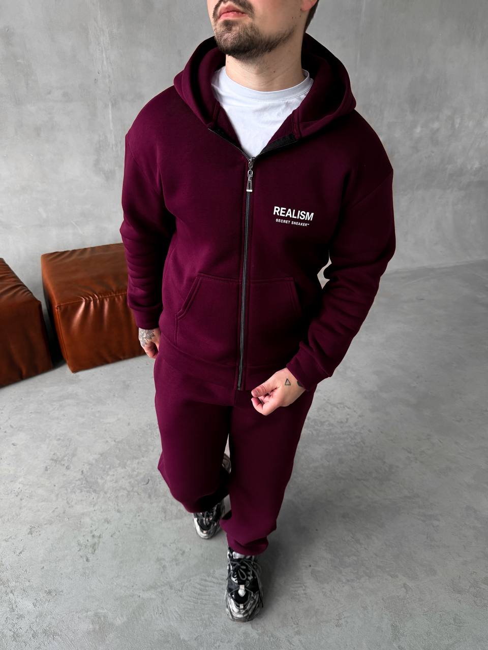 photo_2025-10-28_18-43-09 (2) Мужской Бордовый Спортивный Костюм "Realism" Утепленный с Начесом на Молнии (Зипка + Штаны)
