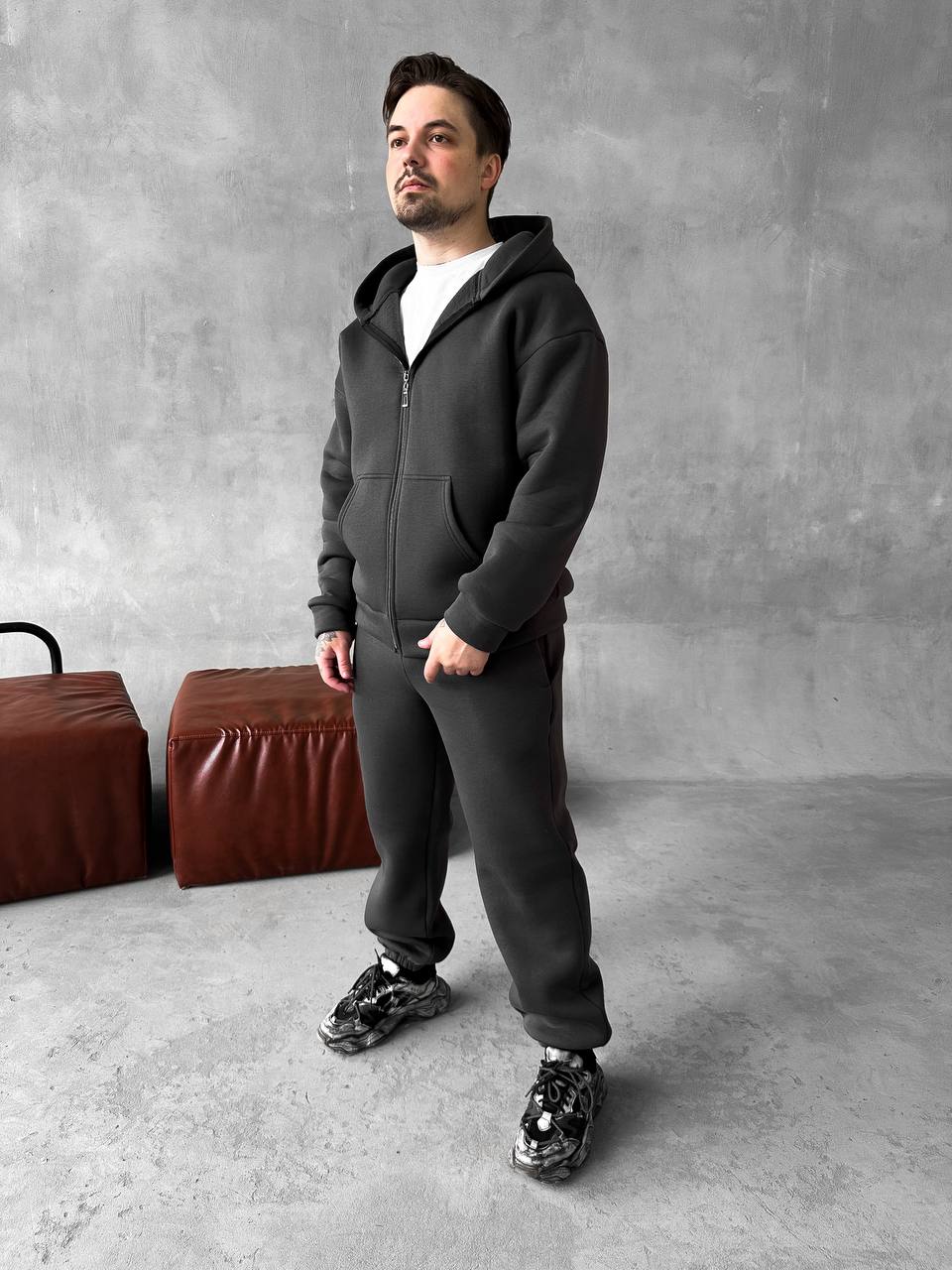 photo_2025-10-28_18-56-44 (2) Мужской Базовый Теплый Графитовый Спортивный Костюм с Начесом на Молнии (Зипка + Штаны)